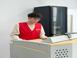 以专业立标杆 以高效显实力—记2025年第四时度“效能之星”邱雨